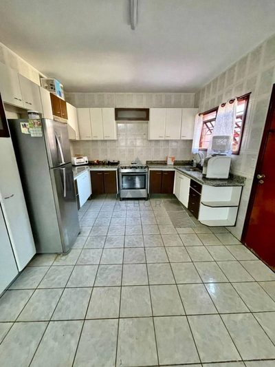 Casa, 3 quartos, 214 m² - Foto 3
