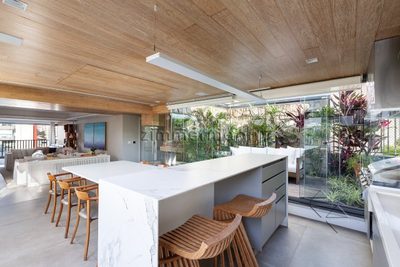 Cobertura, 3 quartos, 217 m² - Foto 4