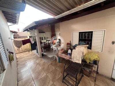 Casa, 2 quartos, 240 m² - Foto 1