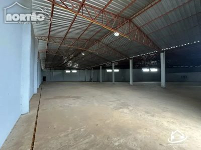 Casa, 3 quartos, 1177 m² - Foto 2