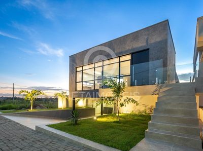 Casa, 3 quartos, 236 m² - Foto 2