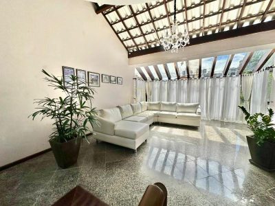 Casa, 6 quartos, 350 m² - Foto 1
