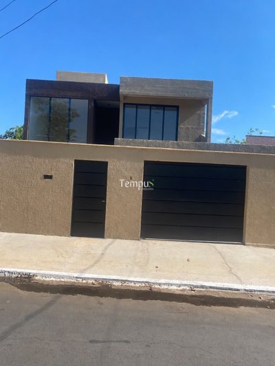 Sobrado, 3 quartos, 180 m² - Foto 1