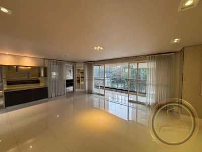 Apartamento, 3 quartos, 215 m² - Foto 1