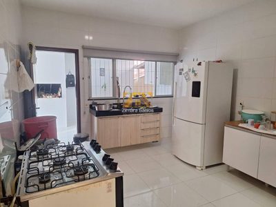 Casa, 4 quartos, 130 m² - Foto 4