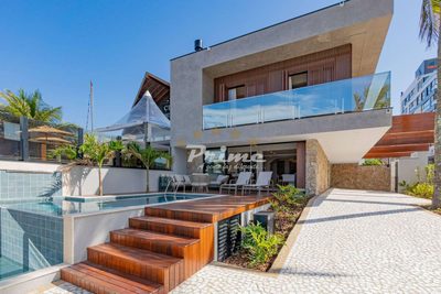 Casa, 4 quartos, 180 m² - Foto 1