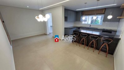 Casa, 3 quartos, 218 m² - Foto 1