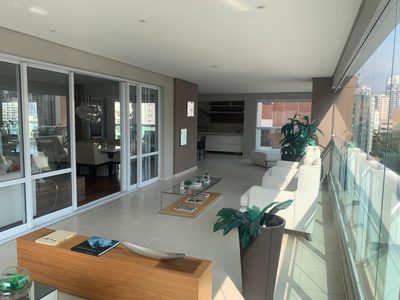 Apartamento, 4 quartos, 270 m² - Foto 1