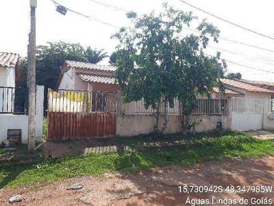 Casa, 2 quartos, 200 m² - Foto 1