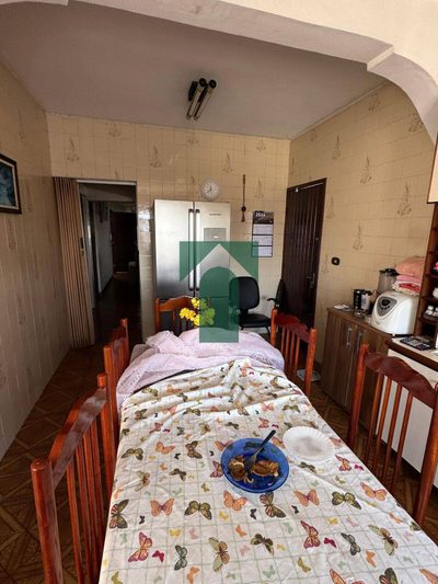 Casa, 4 quartos, 248 m² - Foto 2