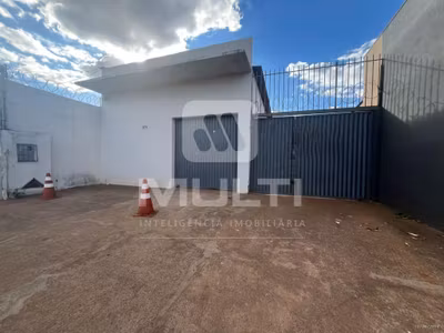 Casa, 1 quarto, 100 m² - Foto 1