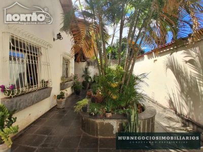 Casa, 7 quartos, 290 m² - Foto 1