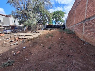 Loteamento e Condomínio, 250 m² - Foto 1