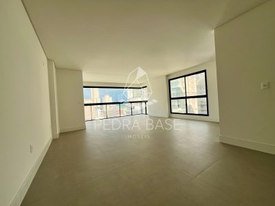Apartamento, 3 quartos, 137 m² - Foto 2