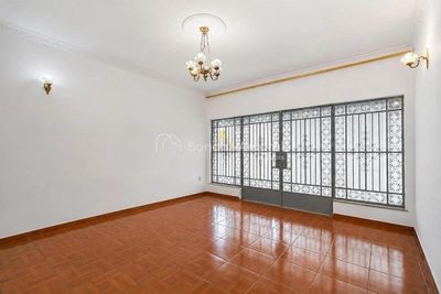 Casa, 4 quartos, 233 m² - Foto 2