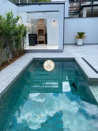 Casa, 4 quartos, 306 m² - Foto 1