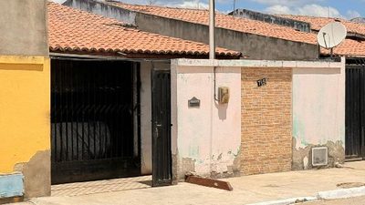 Casa, 2 quartos, 175 m² - Foto 1