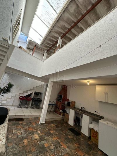 Sobrado, 5 quartos, 295 m² - Foto 1