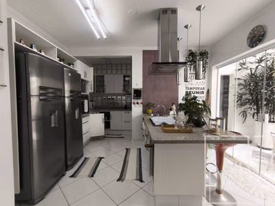 Casa, 4 quartos, 164 m² - Foto 1