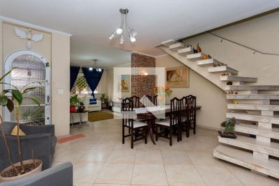 Casa, 5 quartos, 250 m² - Foto 1