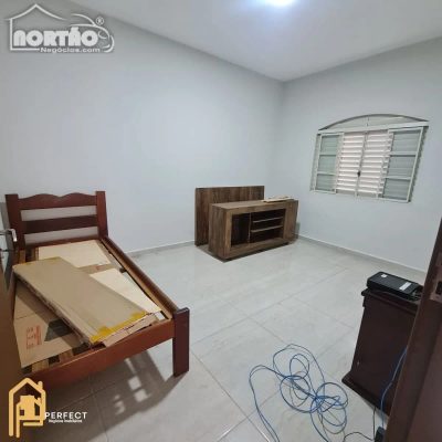 Casa, 4 quartos, 250 m² - Foto 4