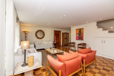 Casa, 3 quartos, 270 m² - Foto 1