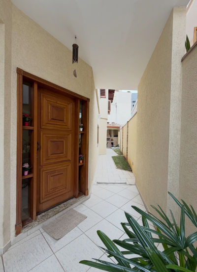 Casa, 3 quartos, 220 m² - Foto 1