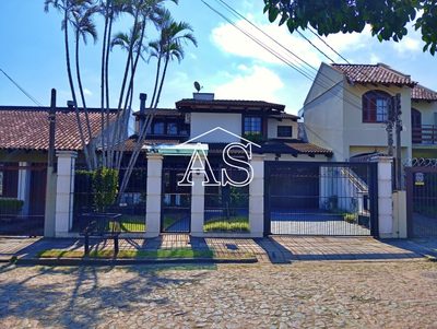 Casa, 4 quartos, 238 m² - Foto 1