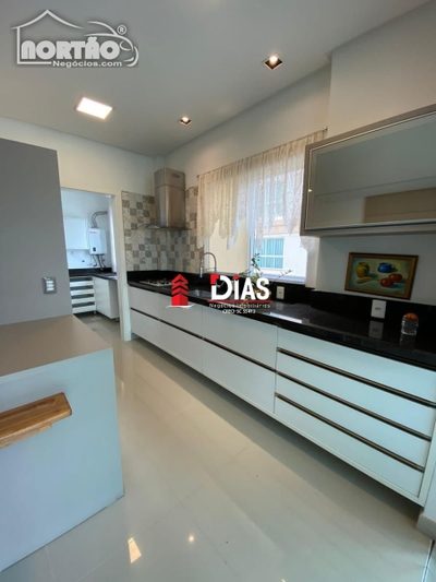 Casa, 4 quartos, 141 m² - Foto 2