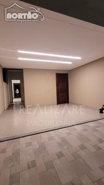 Casa, 4 quartos, 155 m² - Foto 1