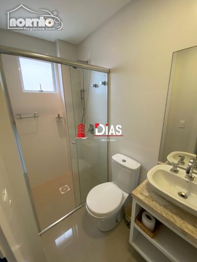 Casa, 4 quartos, 141 m² - Foto 1