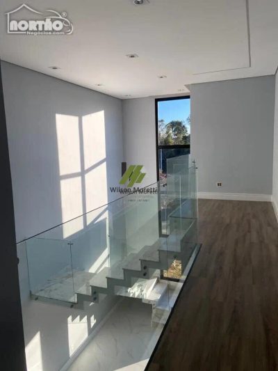Casa, 5 quartos, 222 m² - Foto 3