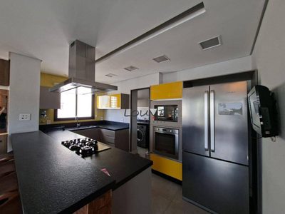 Cobertura, 3 quartos, 210 m² - Foto 4