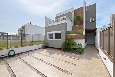 Casa, 3 quartos, 154 m² - Foto 1