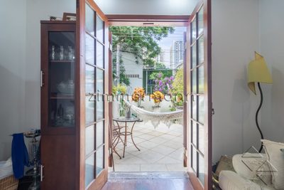 Casa, 5 quartos, 318 m² - Foto 2