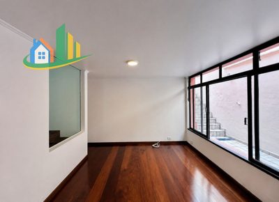 Casa, 3 quartos, 246 m² - Foto 2