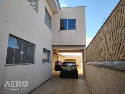 Casa, 4 quartos, 260 m² - Foto 2