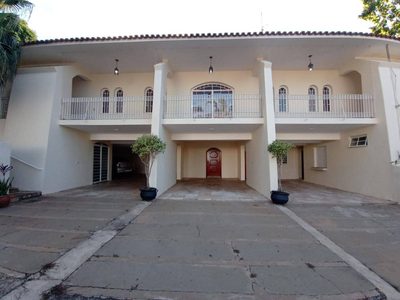 Casa, 6 quartos, 800 m² - Foto 1