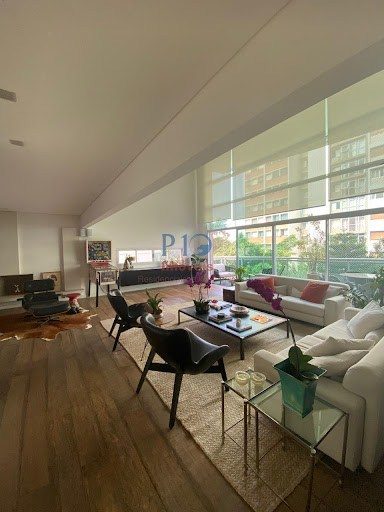Apartamento, 3 quartos, 250 m² - Foto 1