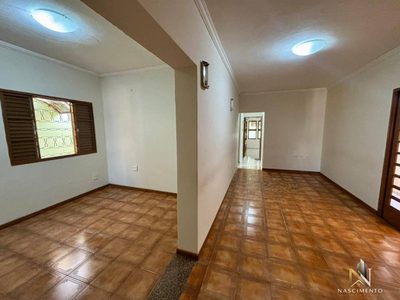 Casa, 4 quartos, 250 m² - Foto 3