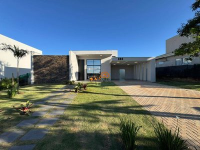 Casa, 4 quartos, 217 m² - Foto 2