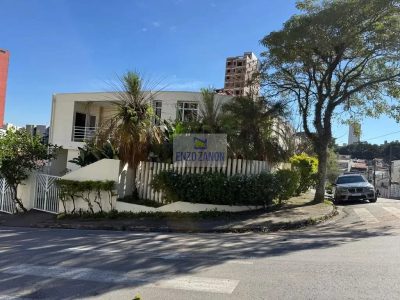 Sobrado, 1 quarto, 617 m² - Foto 1
