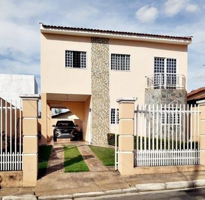 Casa, 3 quartos, 180 m² - Foto 1