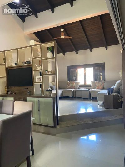 Casa, 5 quartos, 325 m² - Foto 3
