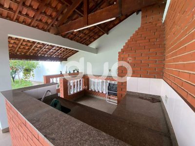 Casa, 5 quartos, 276 m² - Foto 1