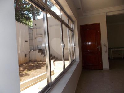 Sobrado, 3 quartos, 210 m² - Foto 2
