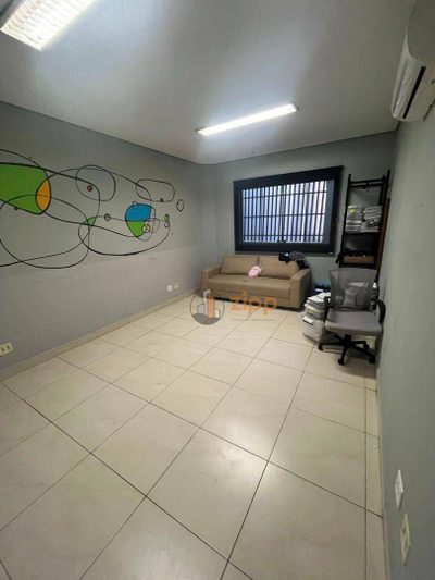 Sobrado, 8 quartos, 220 m² - Foto 3