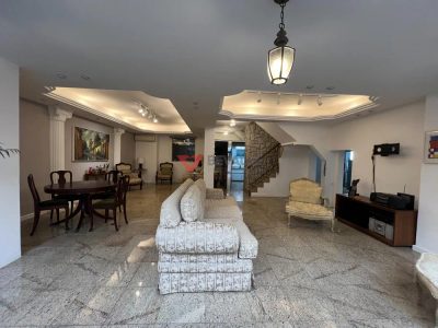 Casa, 4 quartos, 220 m² - Foto 1