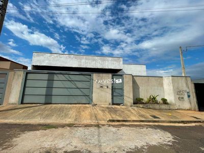 Casa, 3 quartos, 230 m² - Foto 1