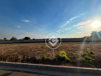 Loteamento e Condomínio, 360 m² - Foto 1